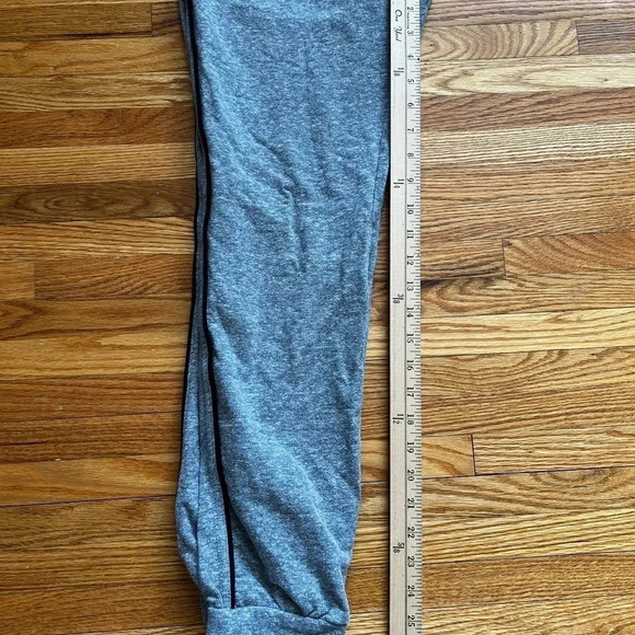 Forever21 contemporary joggers - Picture 5 of 6